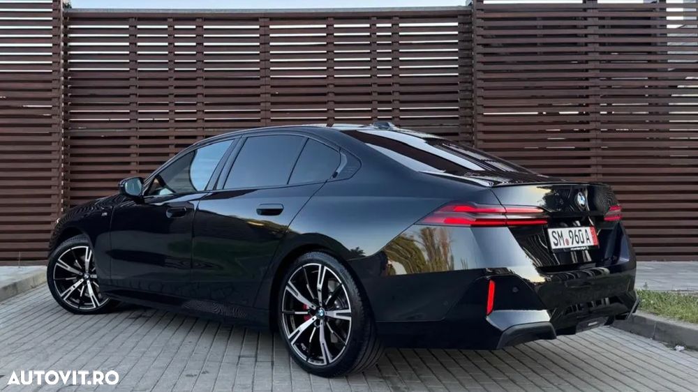 BMW Seria 5 520d AT MHEV - 11