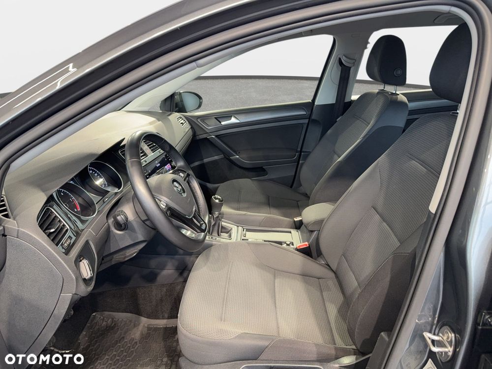 Volkswagen Golf Variant - 13