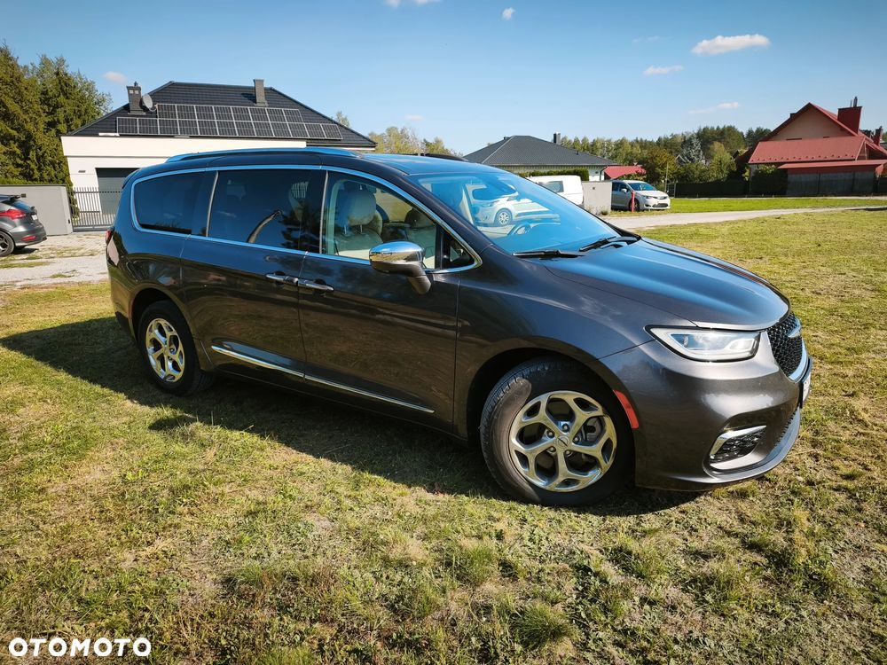Chrysler Pacifica - 20