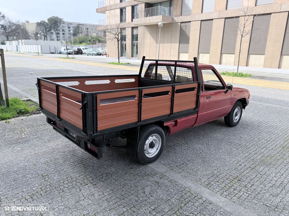 Toyota Hilux 2.4 D LN56L - 7