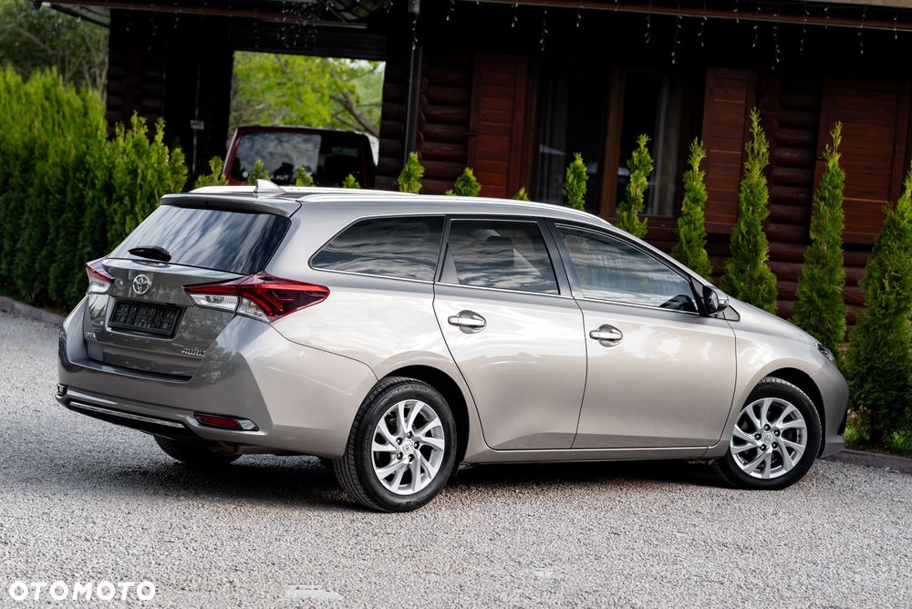 Toyota Auris 1.6 D-4D Comfort - 14