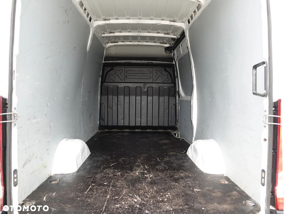Iveco 35S14 L3H2 - 32