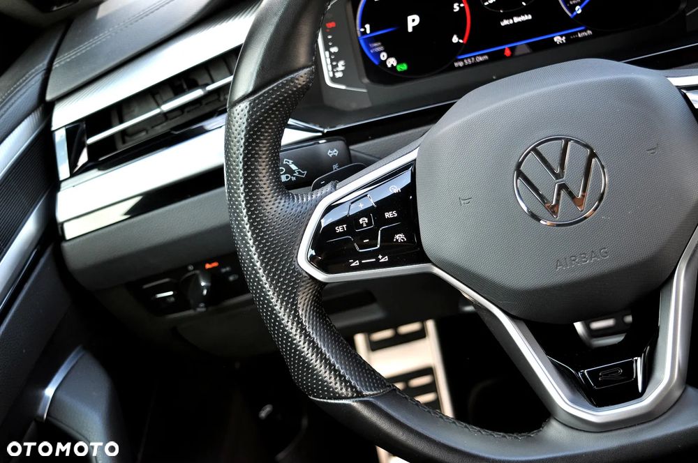 Volkswagen Arteon 2.0 TDI SCR 4Motion DSG R-Line - 28