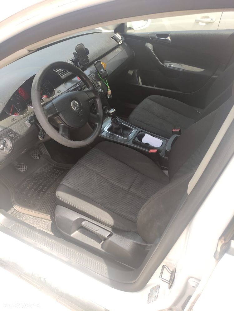 Volkswagen Passat - 7