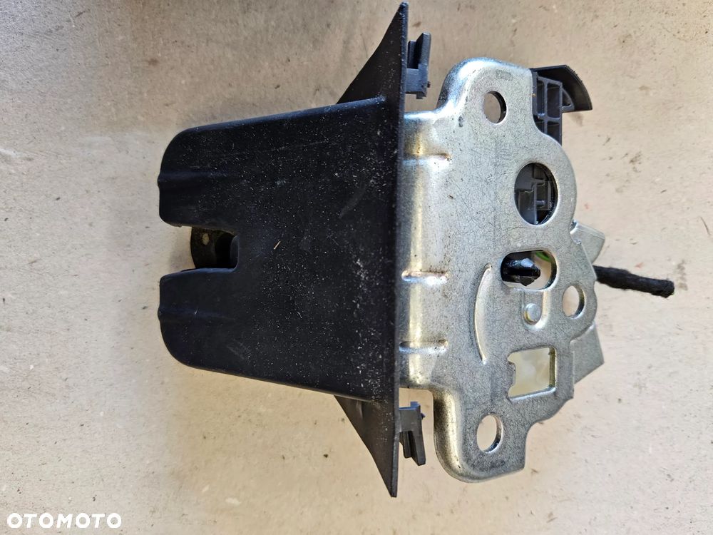 Seat Ibiza 4 IV 6J kombi zamek klapy tył tylnej - 2