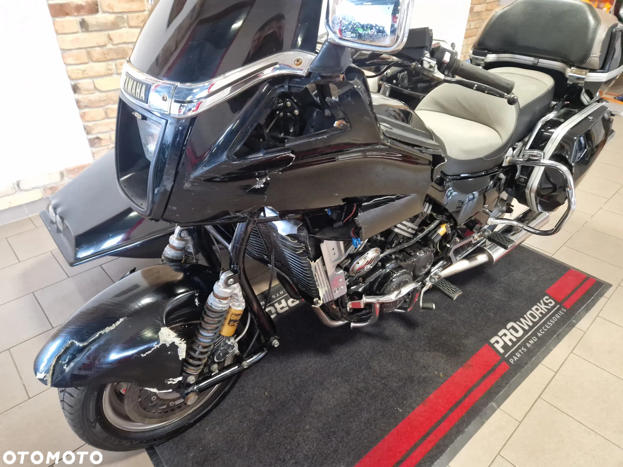 Yamaha XVZ - 12
