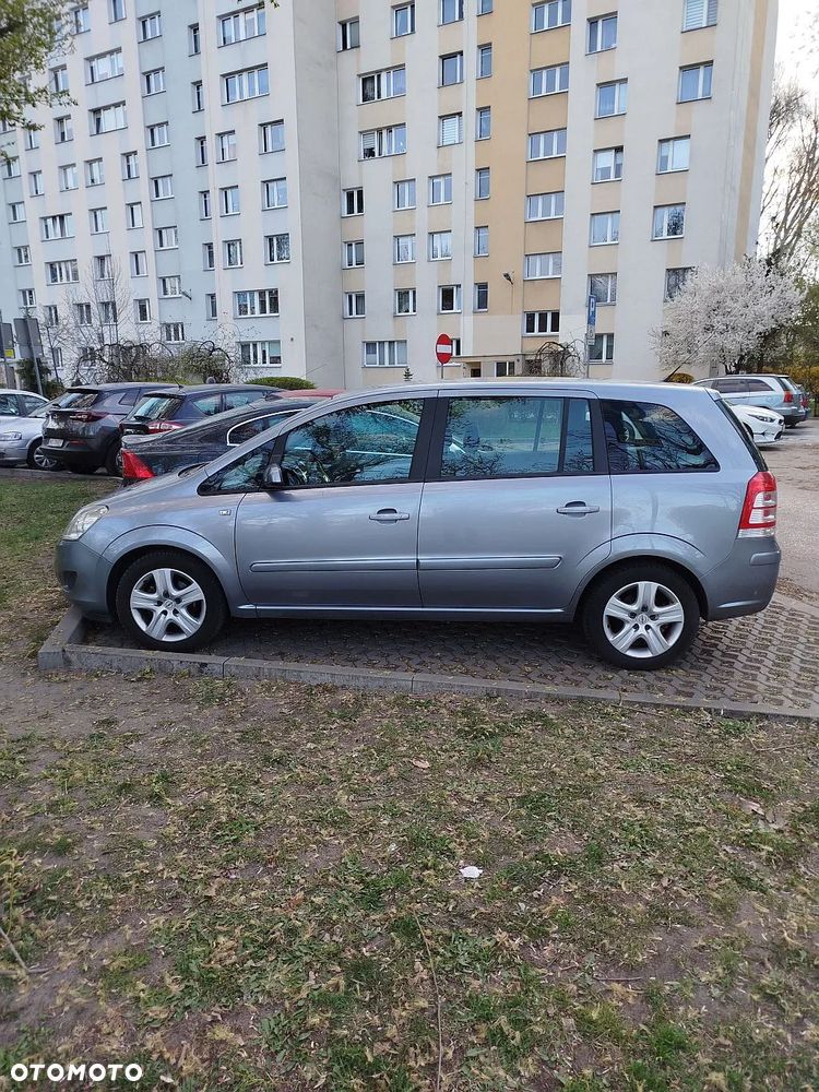 Opel Zafira 1.6 Enjoy - 2