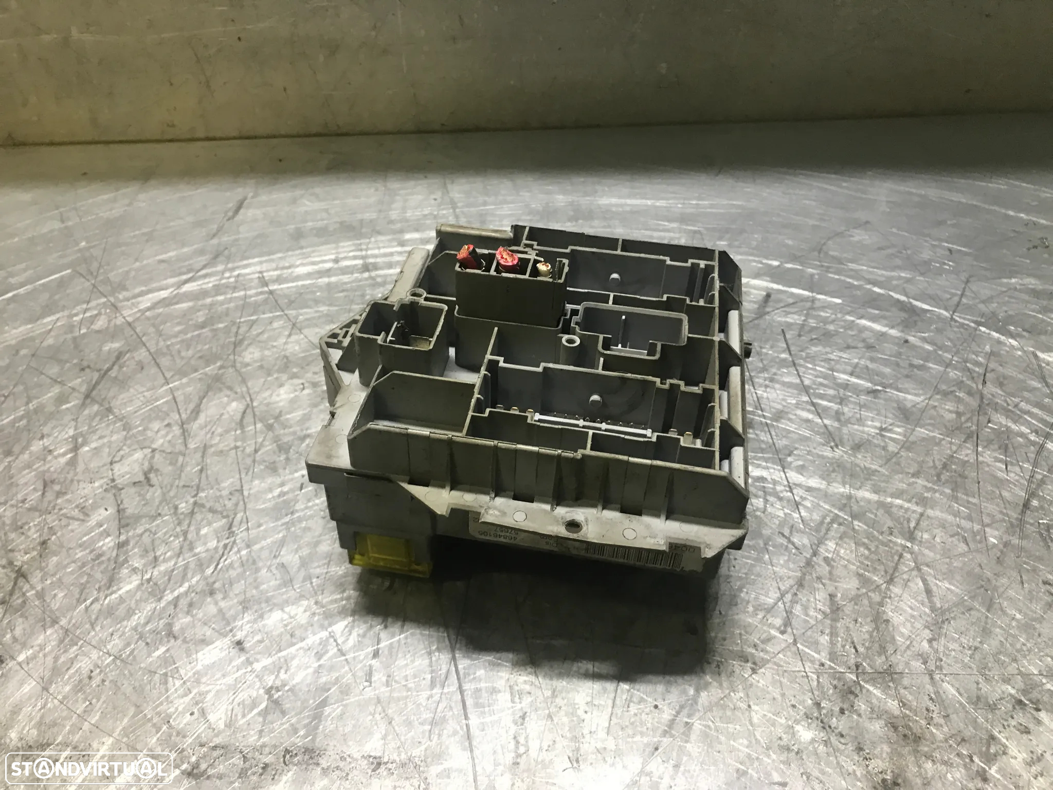 CAIXA DE FUSIVEIS FIAT STILO 46846105 - 2