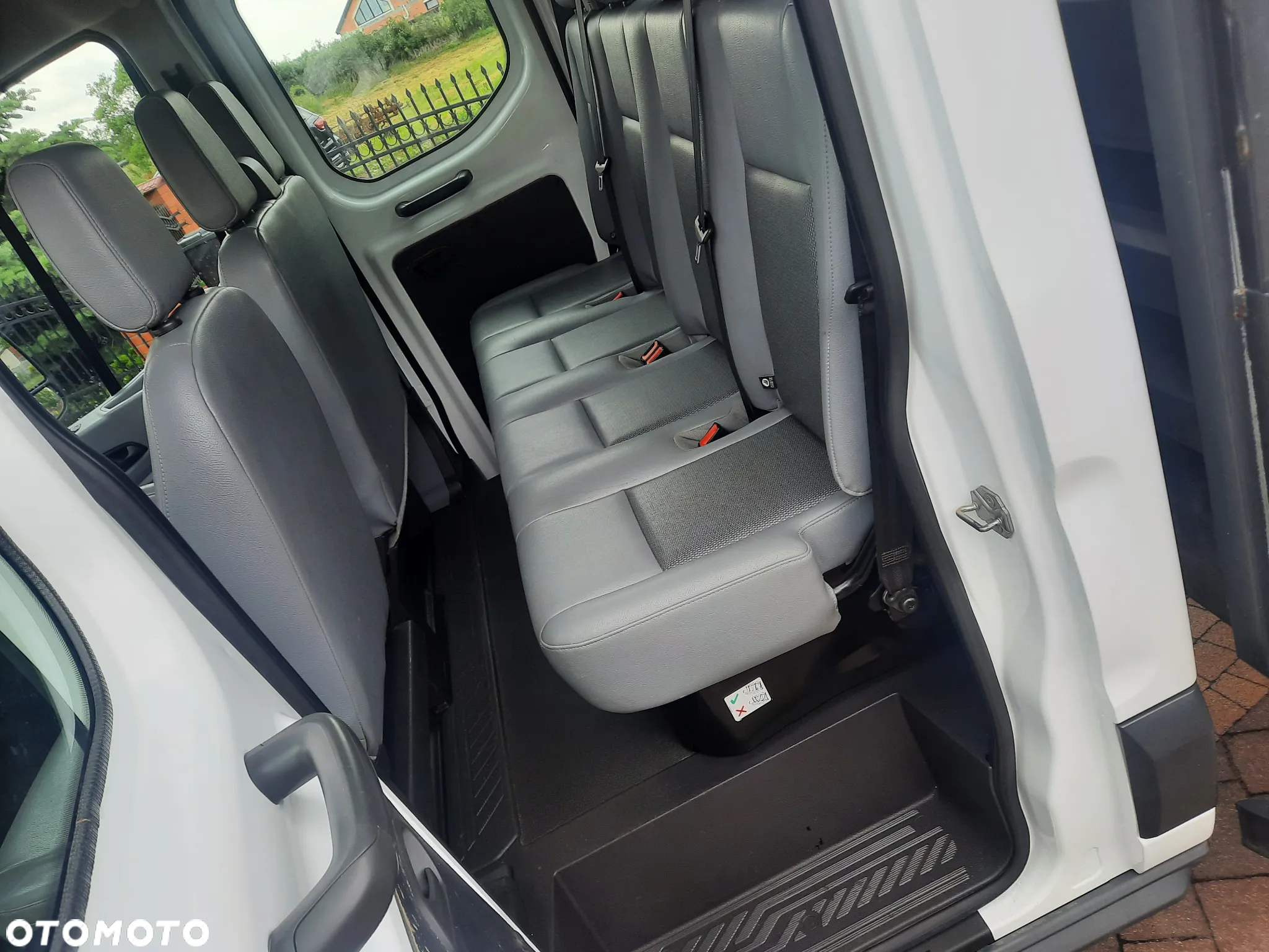 Ford Transit - 12