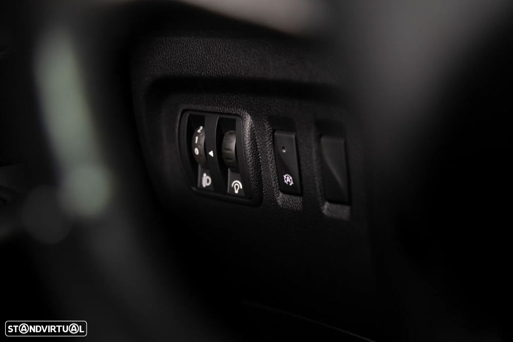 Renault Captur 0.9 TCE Exclusive XMOD - 25