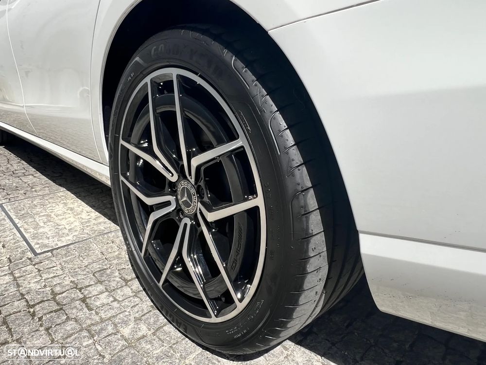 Mercedes-Benz E 300 Bluetec Hybrid Avantgarde - 34