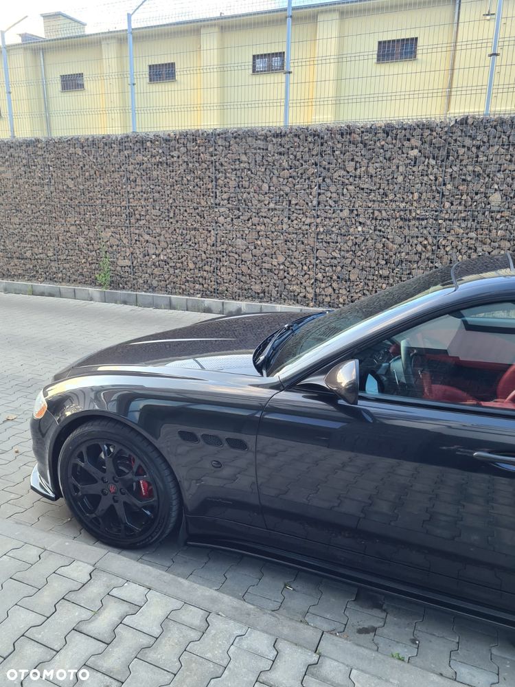 Maserati Quattroporte - 9