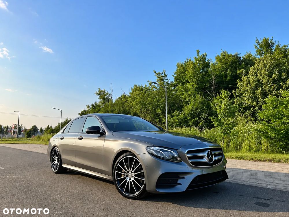 Mercedes-Benz Klasa E 300 9G-TRONIC AMG Line - 7