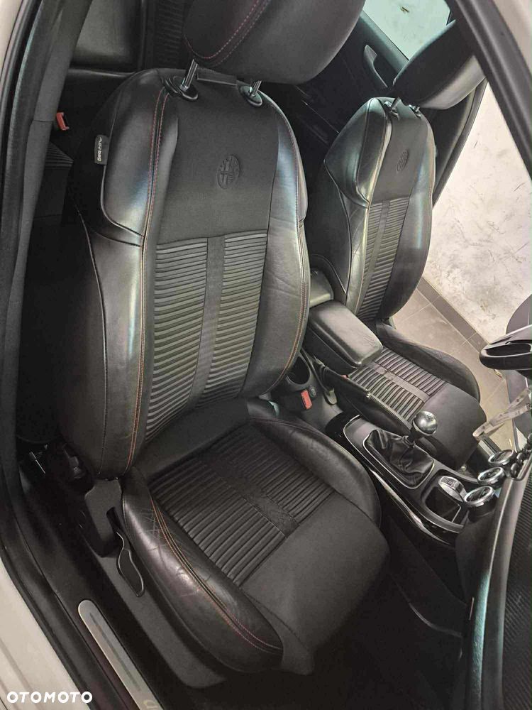 Alfa Romeo Giulietta 1.4 TB MultiAir Distinctive - 29