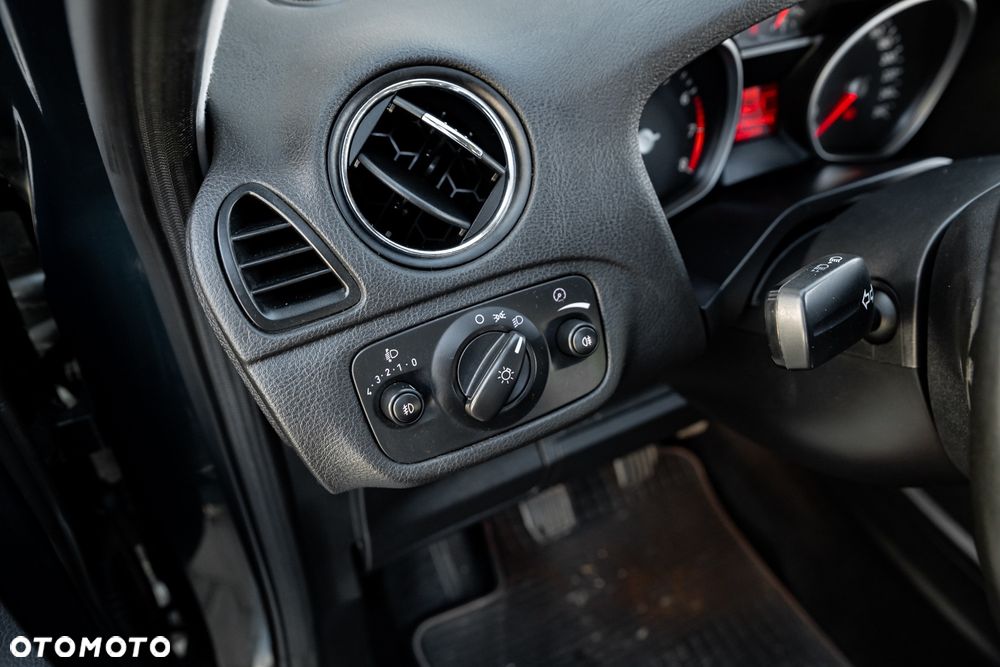 Ford Galaxy 2.0 Ambiente - 28