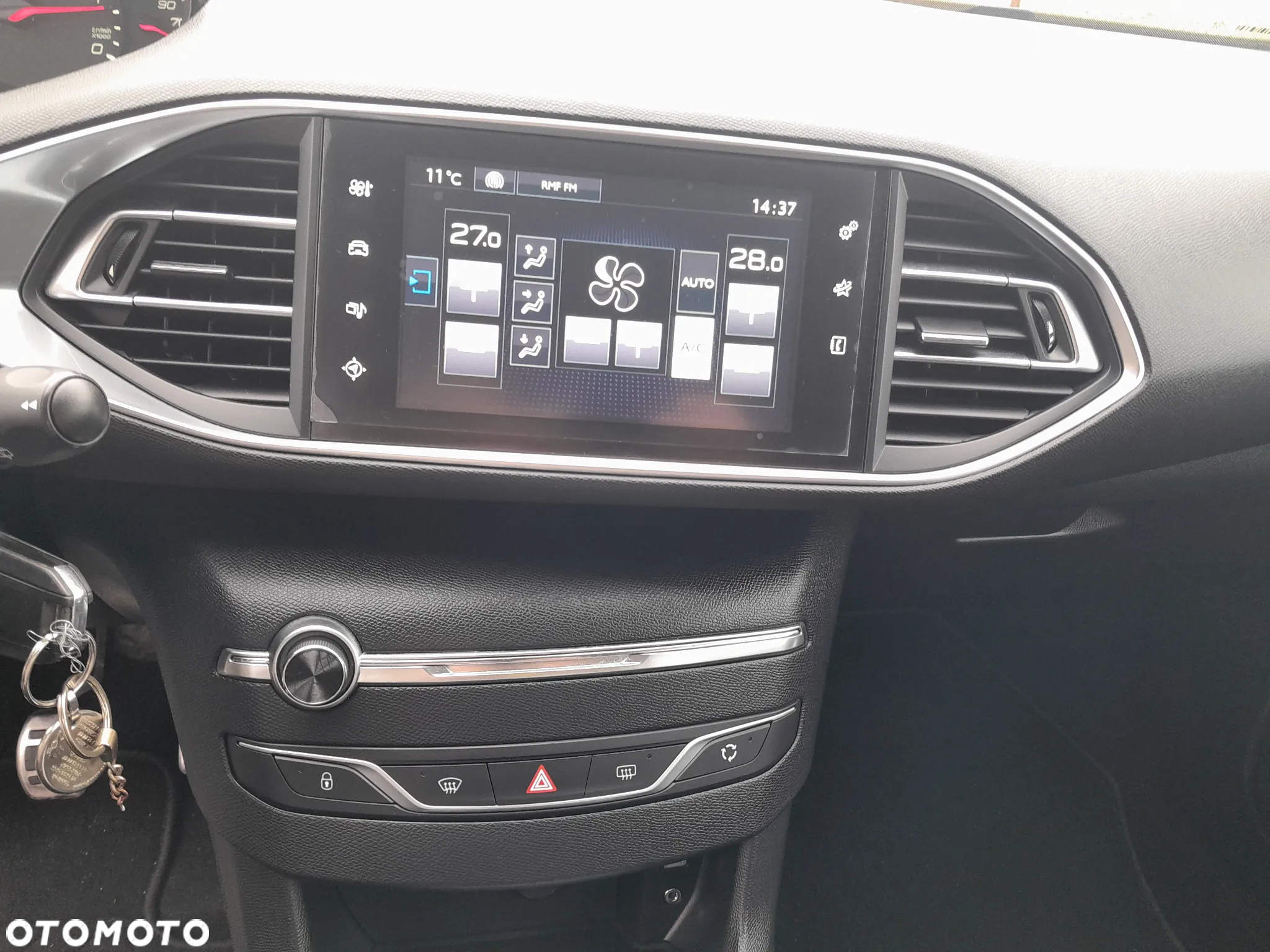 Peugeot 308 1.6 BlueHDi Style S&S - 26