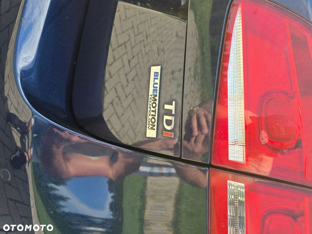 Volkswagen Passat - 14