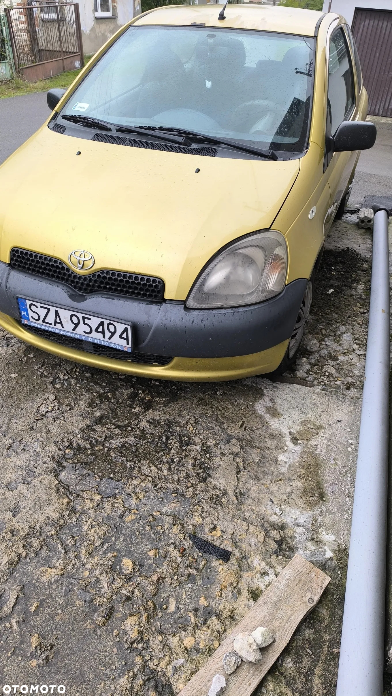 Toyota Yaris 1.0 Base - 2