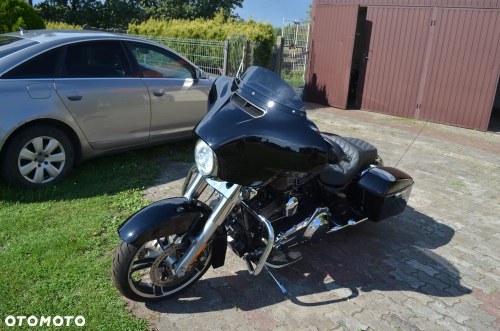 Harley-Davidson Touring Street Glide - 14
