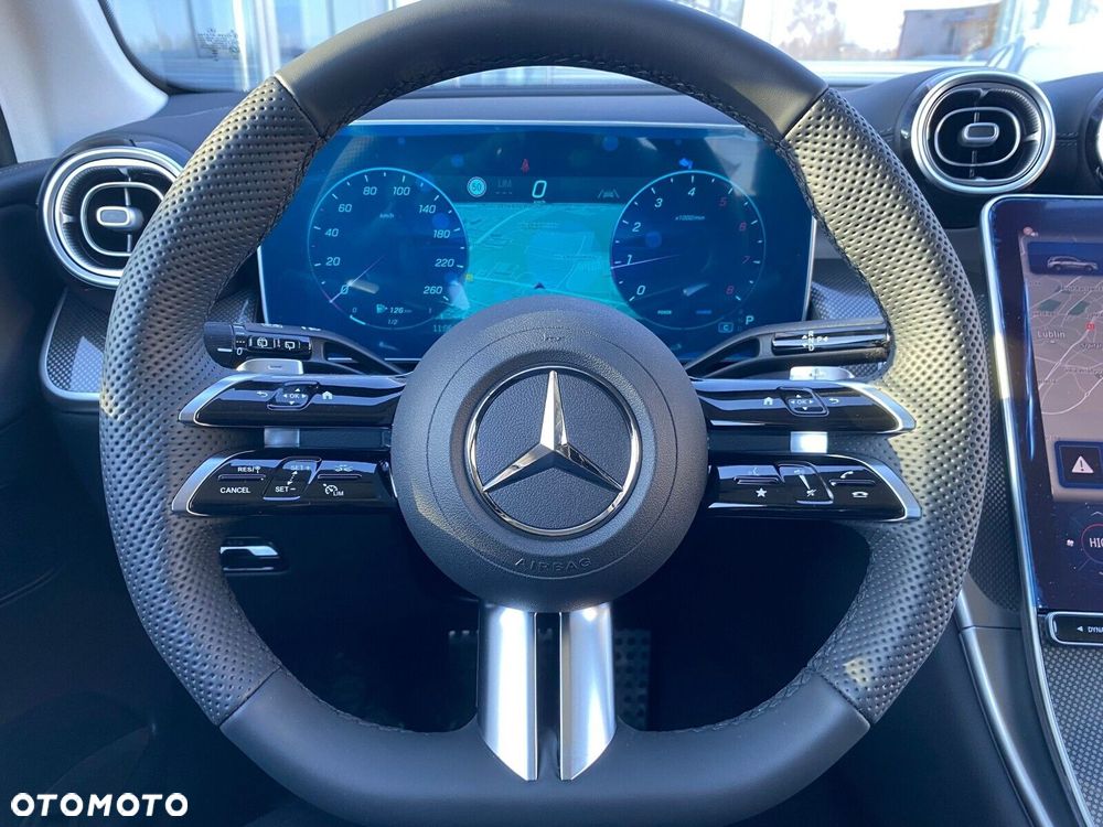 Mercedes-Benz GLC - 11