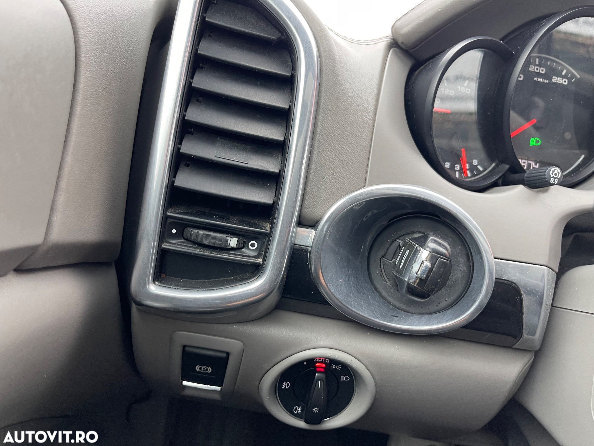 Porsche Cayenne 3.0TD TipTronic - 32