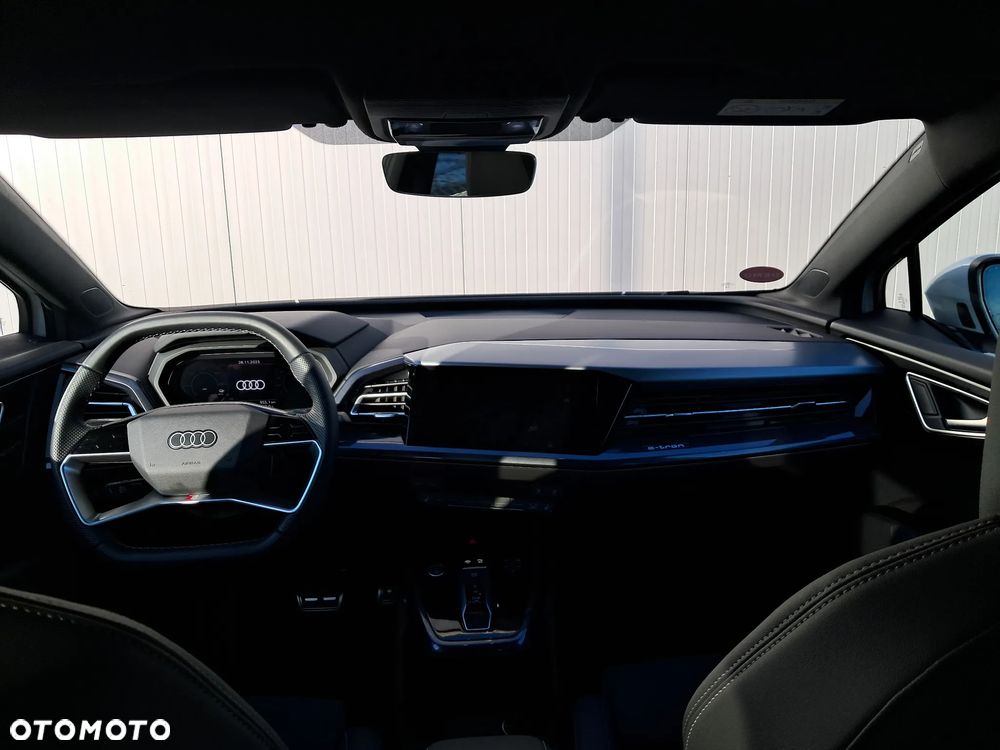 Audi Q4 e-tron - 11