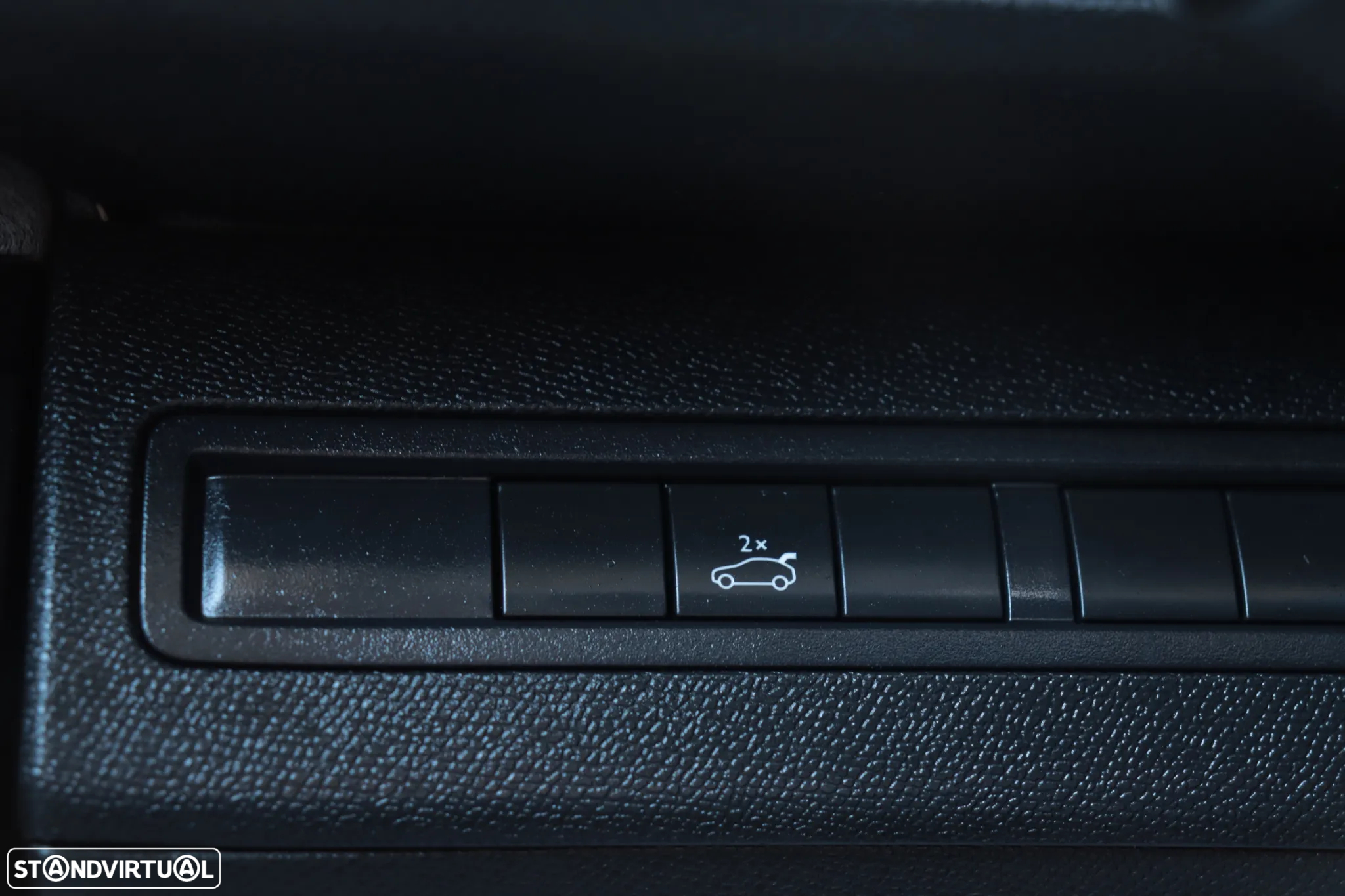 Peugeot 5008 1.2 PureTech Allure EAT8 - 32