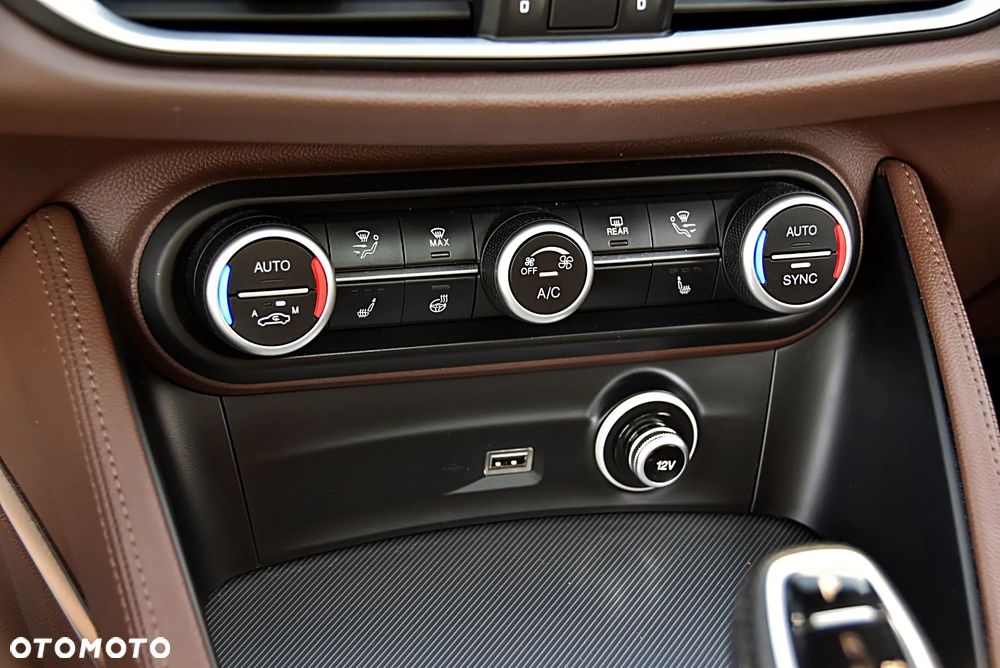 Alfa Romeo Stelvio 2.0 Turbo Veloce Q4 - 33