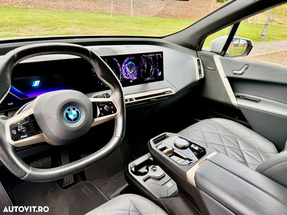 BMW iX xDrive40 - 18