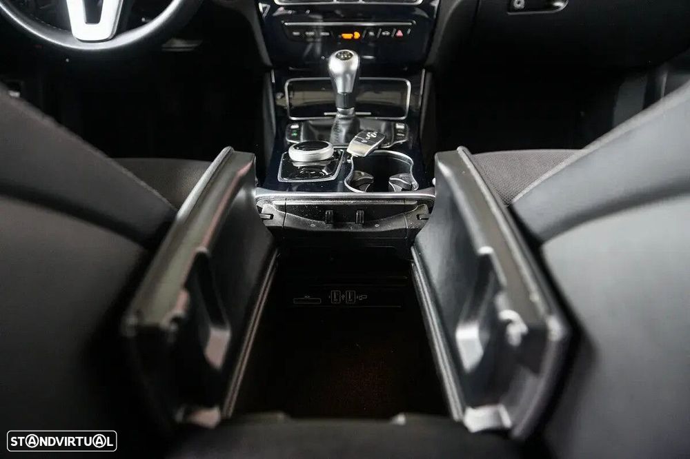 Mercedes-Benz C 200 - 26