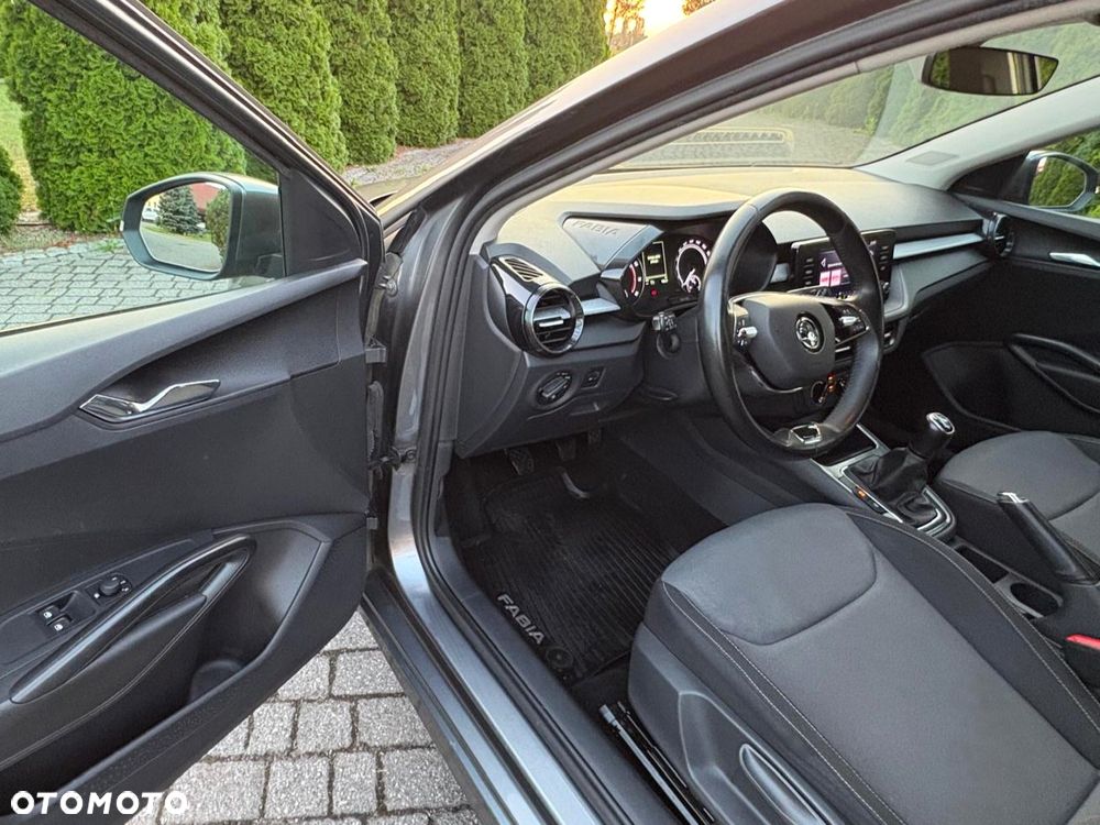 Skoda Fabia 1.0 TSI Ambition - 11