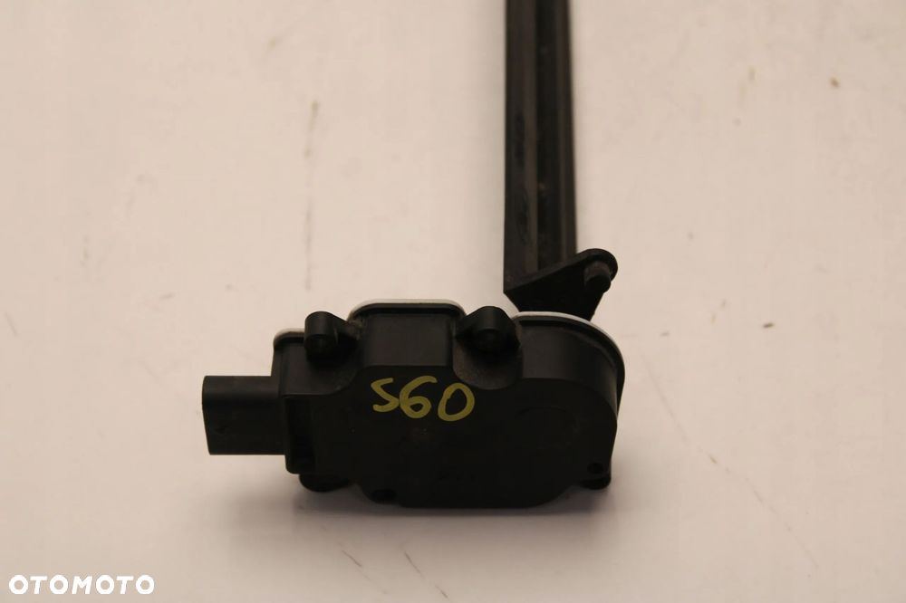 VOLVO S40 II LIFT 07R- SILNICZEK ŻALUZJI POWIETRZA 6466R420 - 1