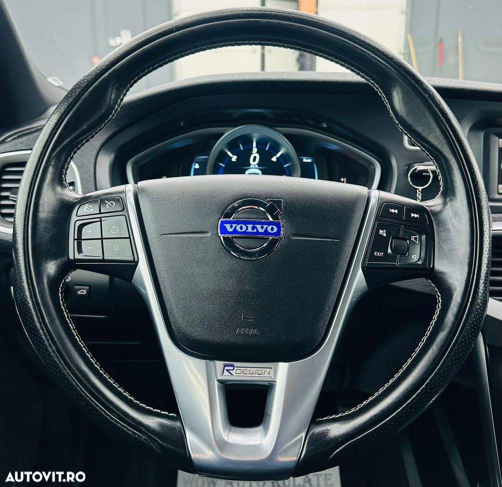 Volvo V40 D2 R Design - 29