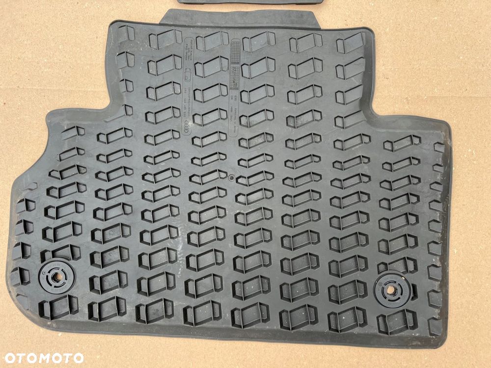 audi q5 80a zestaw dywaników gumowych przód tył 80b061501 80a061511 - 6