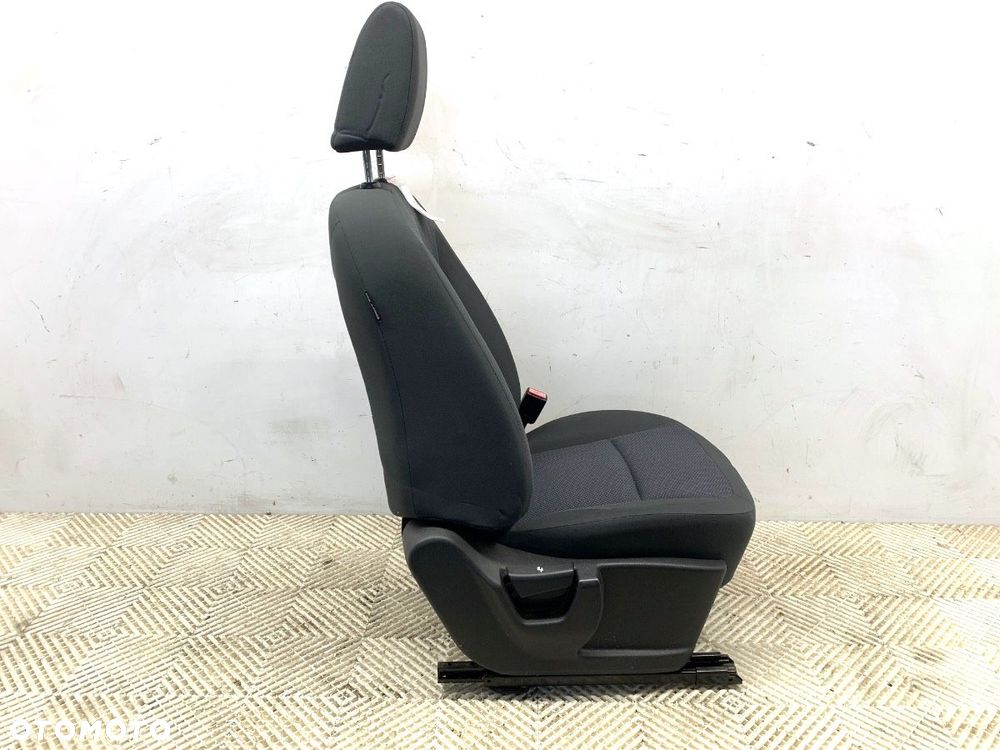 FOTEL PRAWY PRZÓD  NISSAN QASHQAI / QASHQAI +2 I (J10, NJ10, JJ10E) 2006 - 2014 1.6 84 kW [114 KM] - 7