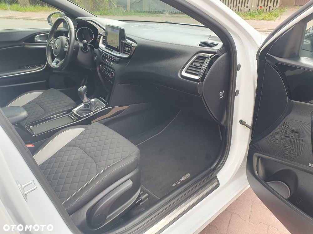 Kia Ceed 1.4 T-GDI OPF GT Line - 12