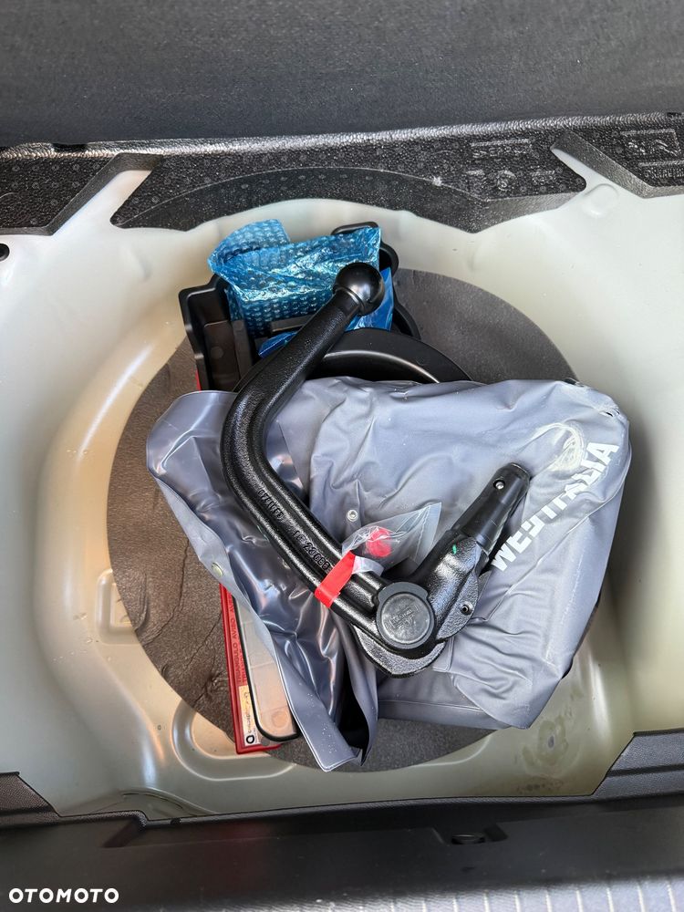 Peugeot 208 Hybrid 100 e-DSC6 Allure - 22