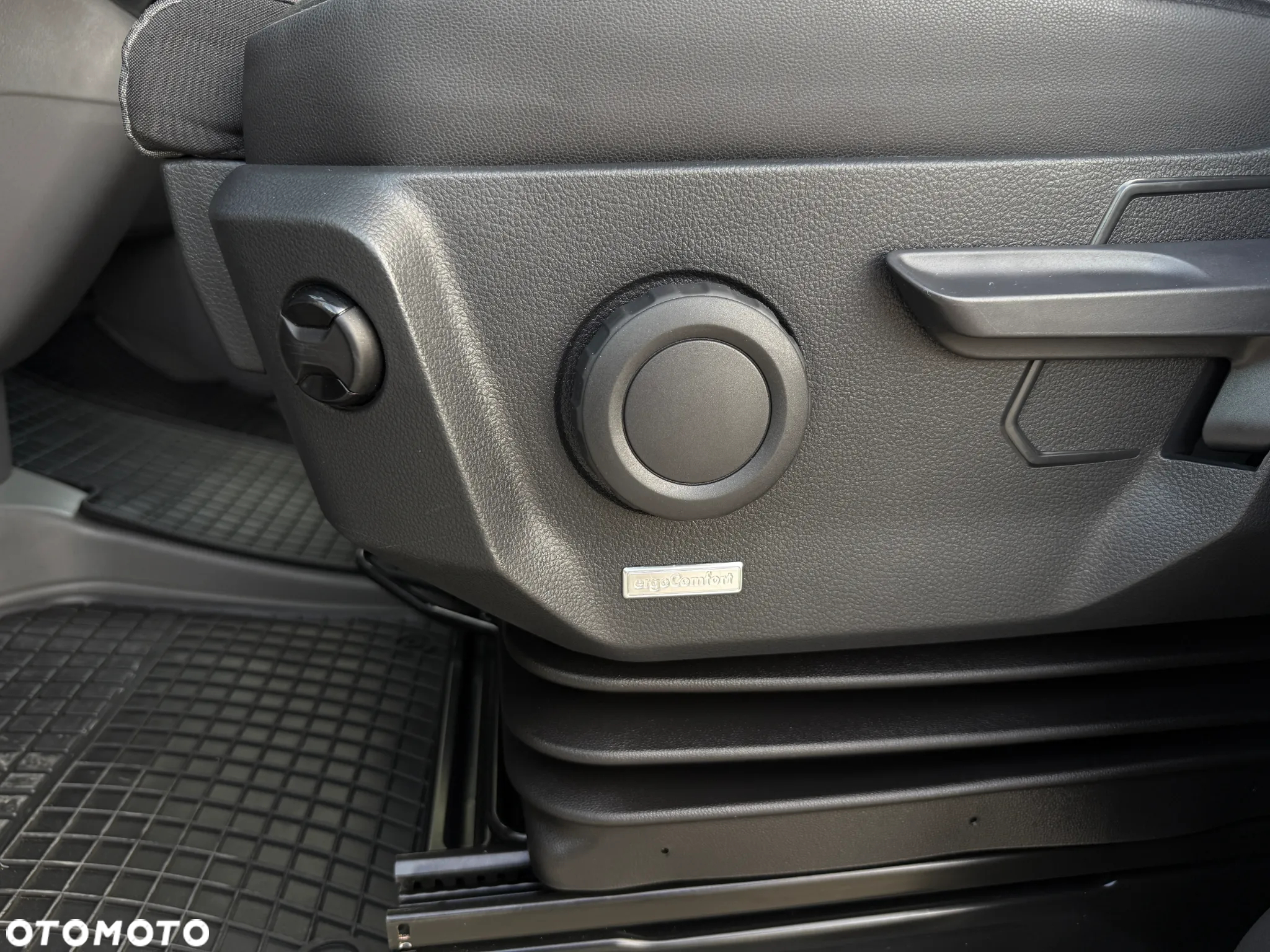 Volkswagen Crafter 2.0 177KM / 12.2021 / 51.850KM / Kontener 8EP + Drzwi Boczne / Winda 750KG / ZAREJESTROWANY - 26