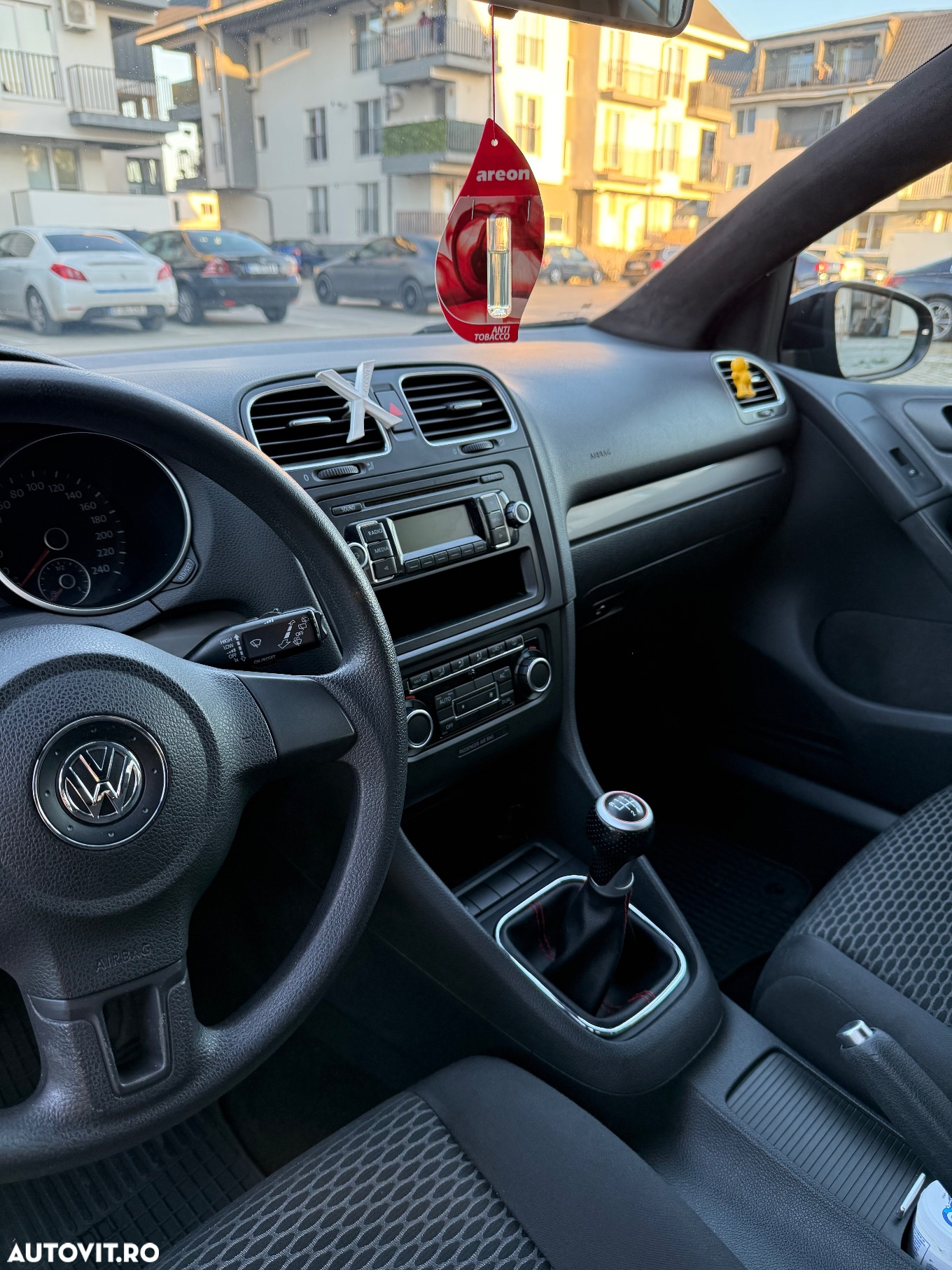 Volkswagen Golf - 6