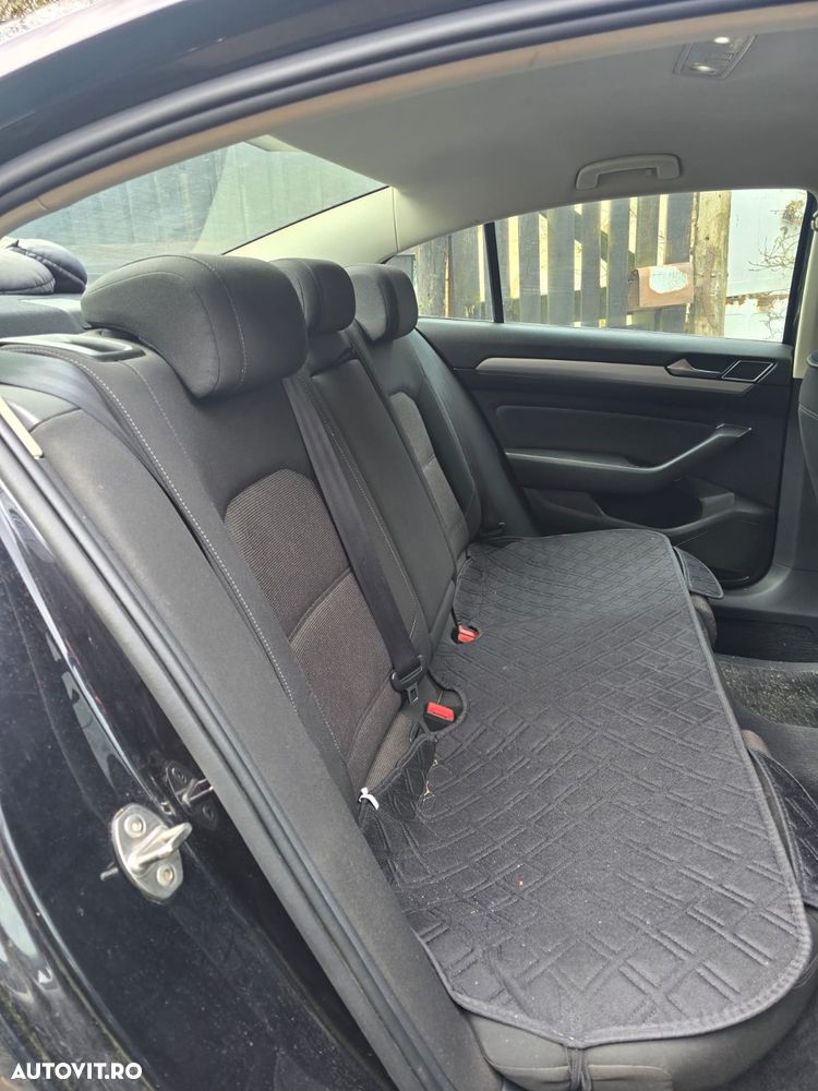 Volkswagen Passat 2.0 TDI (BlueMotion Technology) Comfortline - 9