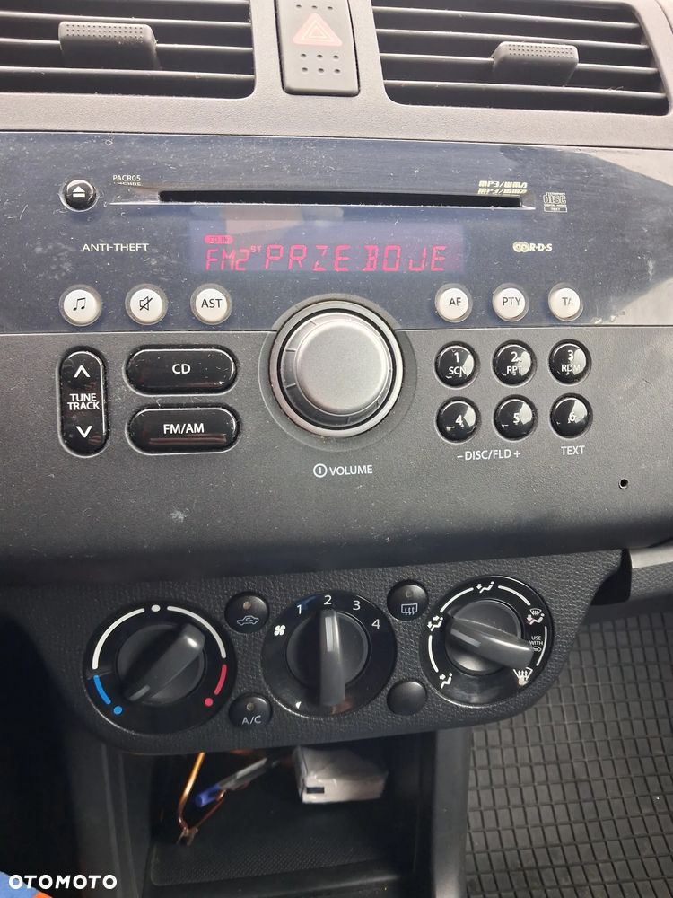 Suzuki Swift 1.3 Comfort - 4