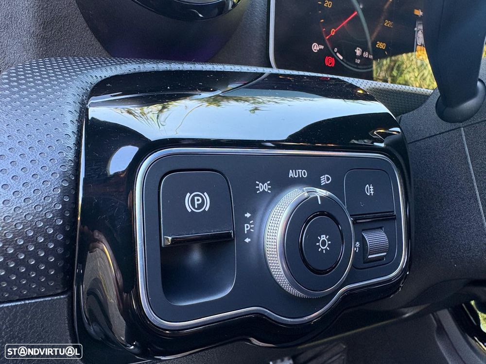 Mercedes-Benz CLA 200 d 8G-DCT AMG Line - 30