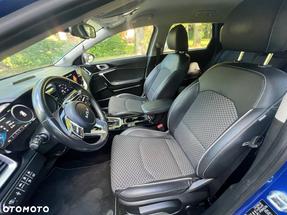 Kia Ceed 1.6 GDI DCT OPF Platinum Edition - 27