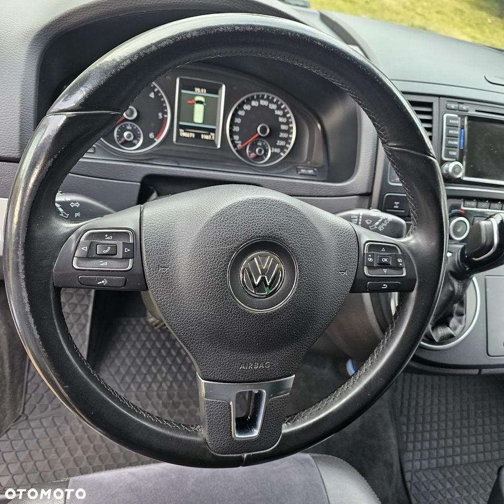 Volkswagen Multivan - 23