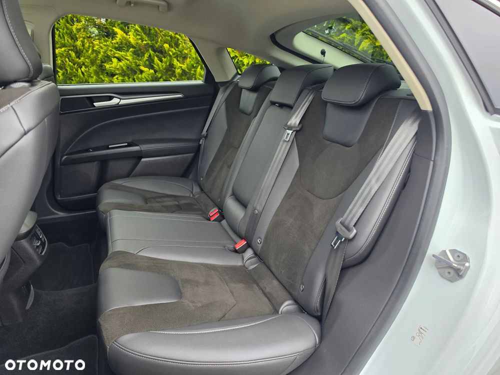 Ford Mondeo 2.0 TDCi Titanium PowerShift - 29