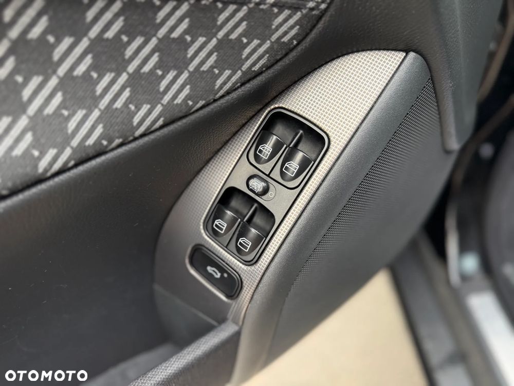 Mercedes-Benz Klasa C 200 Kompressor Automatik Avantgarde - 16