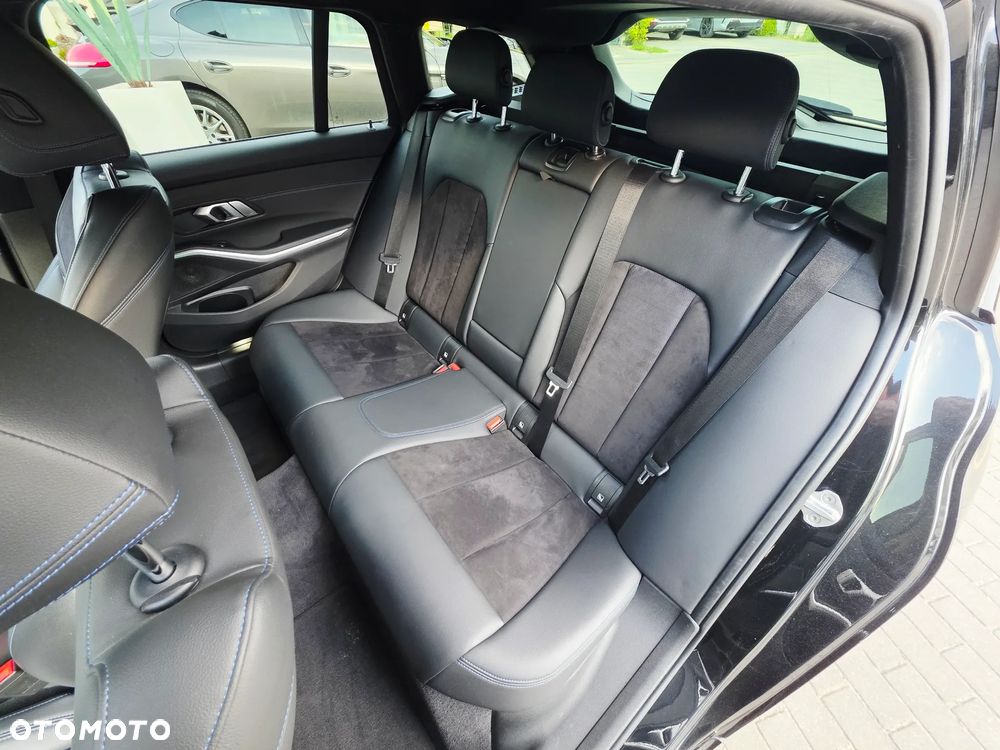 BMW Seria 3 320d Edition M Sport Shadow - 5