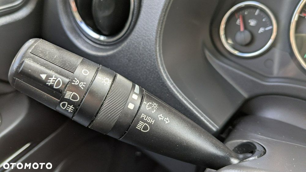 Jeep Compass - 32