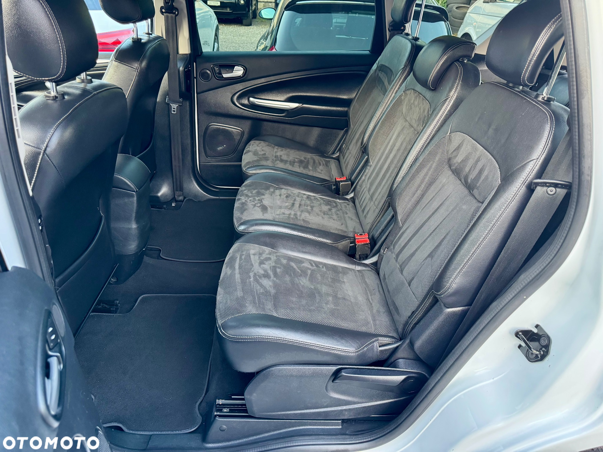 Ford S-Max 2.0 FF Titanium - 17