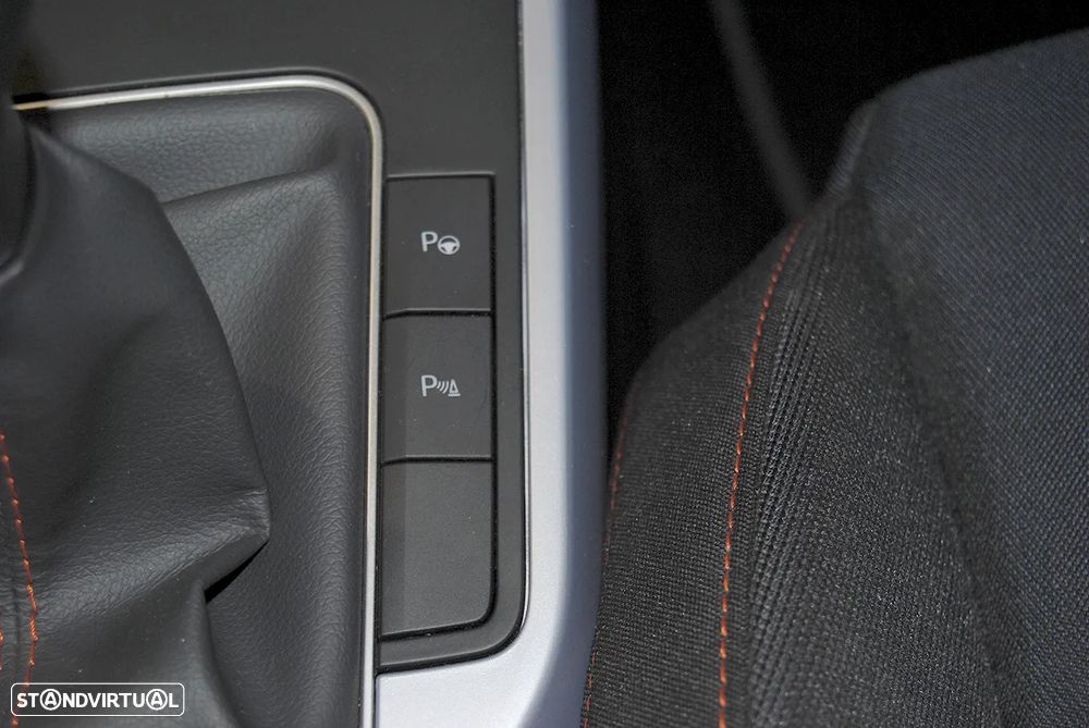 SEAT Arona 1.0 TSI FR - 28